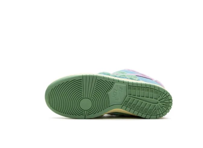 Nike SB Dunk low "Verdy Visty"