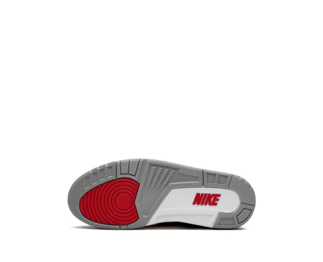 Jordan
Air Jordan 3 Retro Red Cement/Unite
