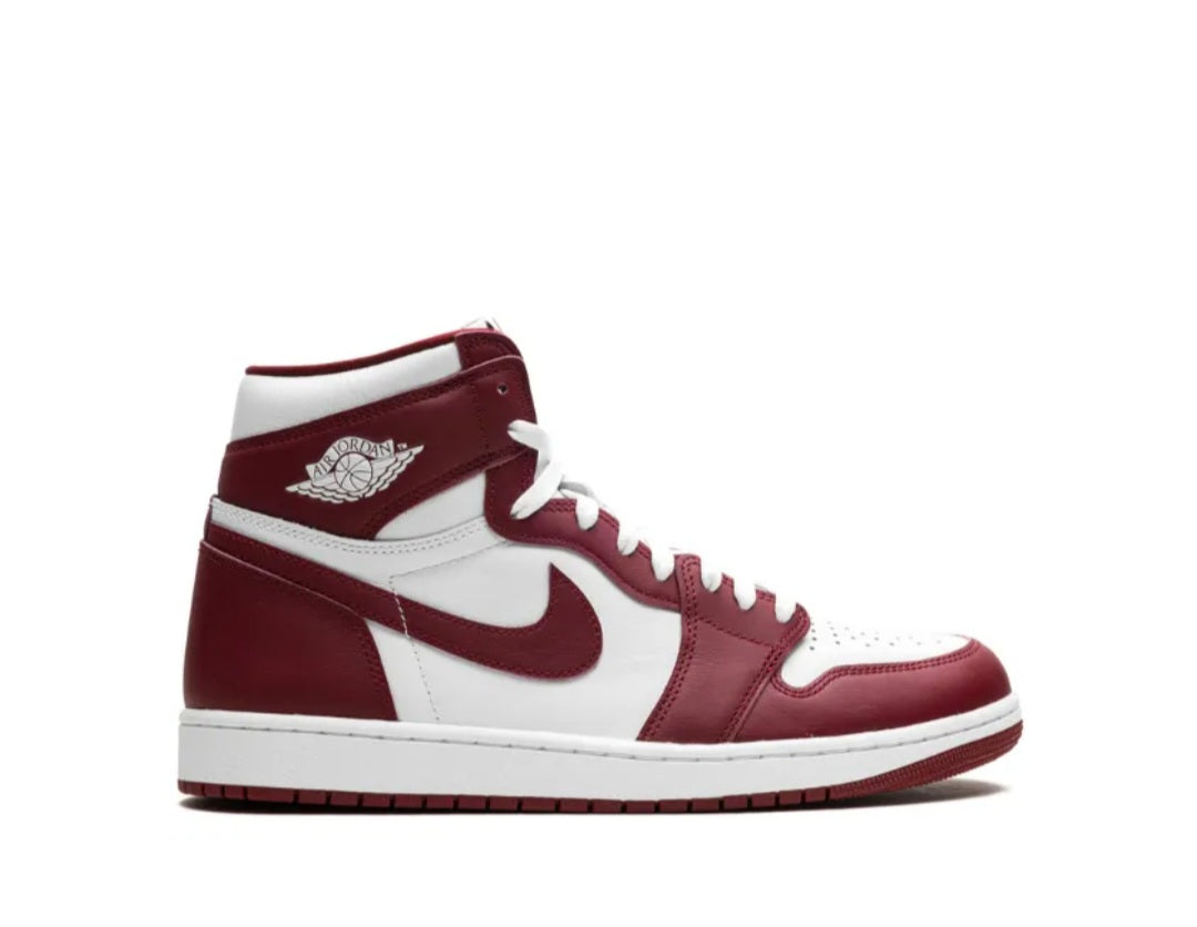 Air Jordan 1 Retro High OG "Team Red" sneakers