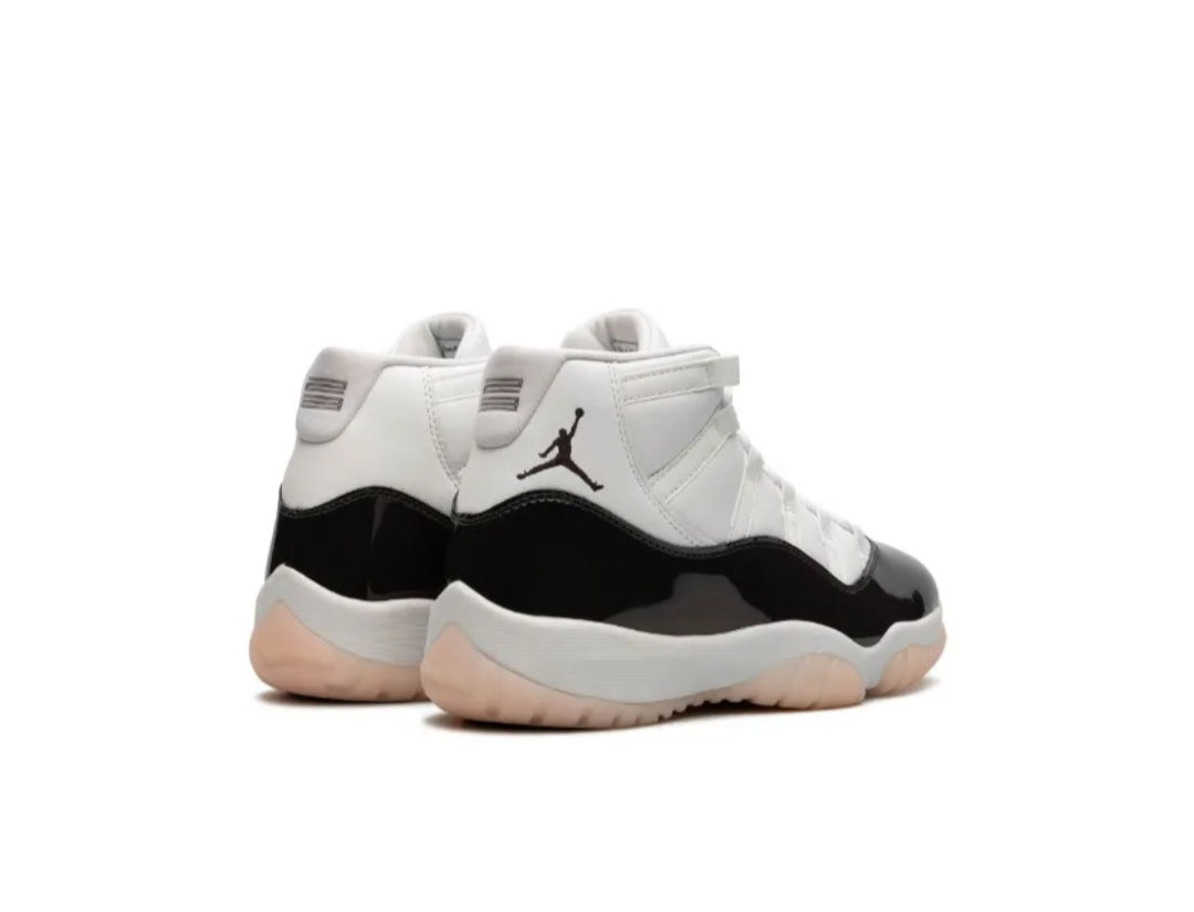 Air Jordan 11 Neapolitan