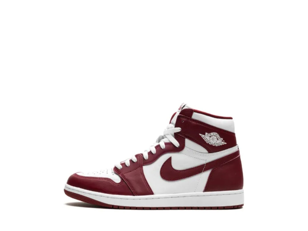 Air Jordan 1 Retro High OG "Team Red" sneakers