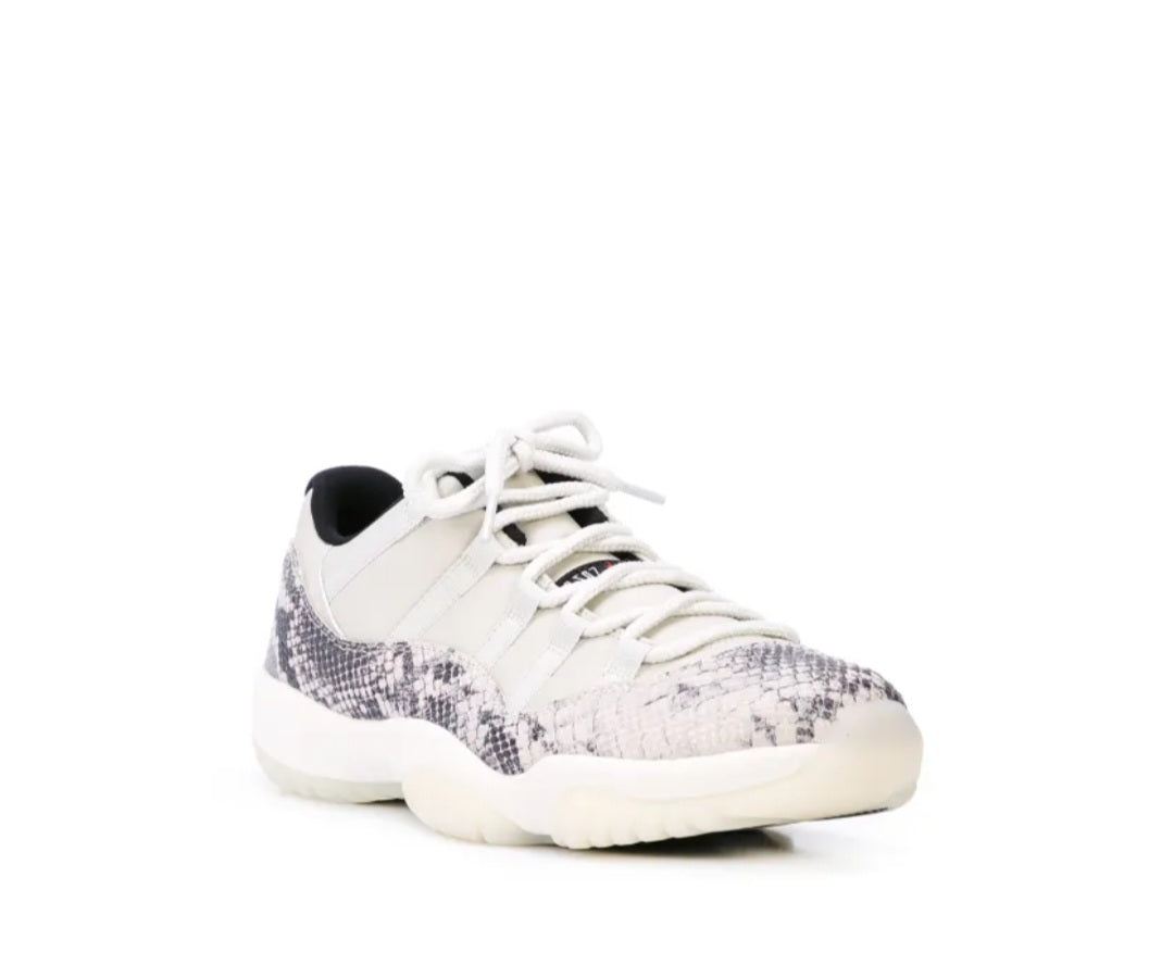 Air Jordan 11 Retro Low Snakeskin Light Bone